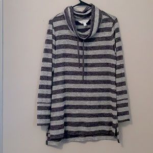 Market and Spruce tunic shirt